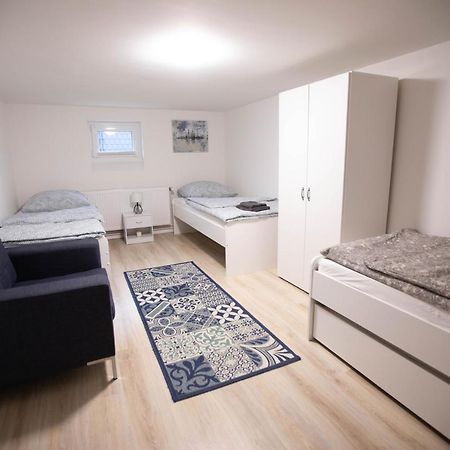 80Qm - 4 Rooms - Private Parking - Keller-Basement - Mallibase Apartments Hannover Kültér fotó