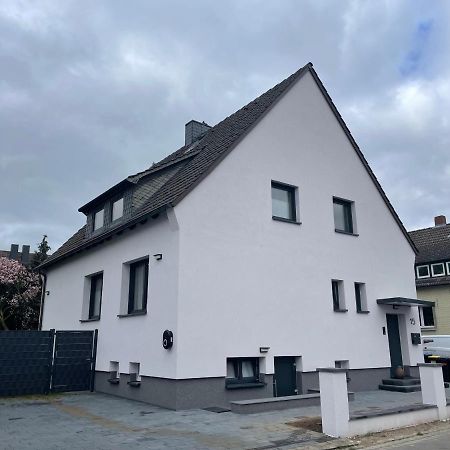 80Qm - 4 Rooms - Private Parking - Keller-Basement - Mallibase Apartments Hannover Kültér fotó