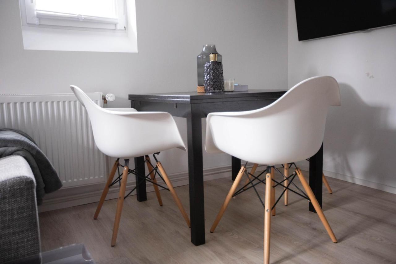 80Qm - 4 Rooms - Private Parking - Keller-Basement - Mallibase Apartments Hannover Kültér fotó