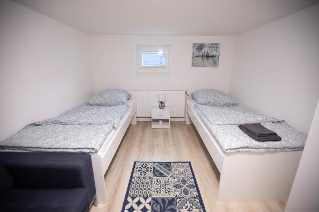 80Qm - 4 Rooms - Private Parking - Keller-Basement - Mallibase Apartments Hannover Kültér fotó